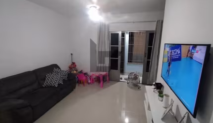 Casa de vila com 2 andares, 2 quartos, 88 m2