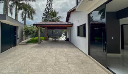 Casa Térrea para Venda em Itanhaém, Bopiranga, 3 dormitórios, 1 suíte, 4 banheiros, 3 vagas