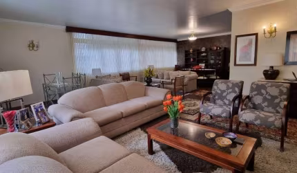 Apartamento tipo para locação com 3 quartos, sendo 1 suíte, 200m²