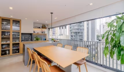 Apartamento tipo para venda com 4 quartos, sendo 3 suítes, 150m²
