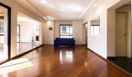 Apartamento tipo para venda com 5 quartos, sendo 4 suítes, 215m²