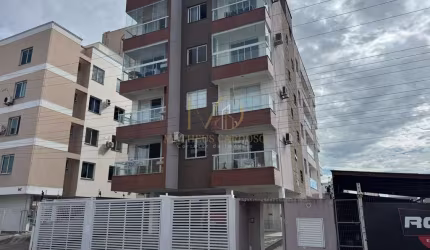Amplo apartamento no centro da cidade