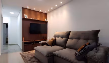 CASA COM 125M² DE ÁREA CONSTRUÍDA COM 3 DORMITÓRIOS SENDO 1 SUÍTE NO BAIRRO JARDIM MARAMBAIA EM JUNDIAÍ - SP