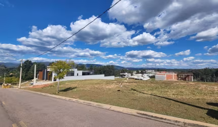 TERRENO DE 800 M² NO CONDOMÍNIO TERRAS DA ALVORADA NO MEDEIROS EM JUNDIAÍ - SP