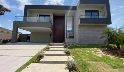 CASA DE 334M² DE ÁREA CONSTRUÍDA COM 4 SUÍTES NO COND. HARAS PINDORAMA-CABREÚVA-SP
