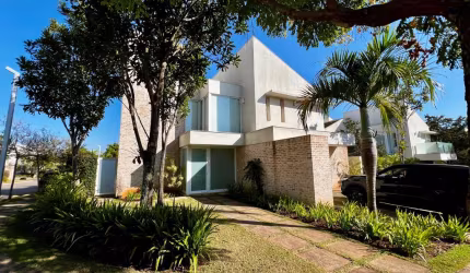 CASA COM 270 M² DE ÁREA CONSTRUÍDA COM 4 SUÍTES NO CONDOMÍNIO VEDUTA ROSSA, EM FRENTE AO PARQUE DA CIDADE, EM JUNDIAÍ - SP
