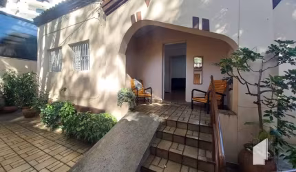 CASA COMERCIAL OU RESIDENCIAL COM 290M²  E 3 DORMS. SENDO 1 SUITE NO BELA VISTA EM JUNDIAÍ - SP