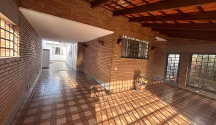 CASA DE 157 M² COM 4 DORMITÓRIOS SENDO 1 SUÍTE E 2 DEMI-SUITES NO JARDIM PLANALTO EM JUNDIAÍ - SP