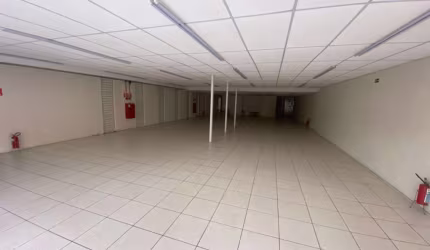 PONTO COMERCIAL DE 900 M² COM 3 PAVIMENTOS E SUBSOLO NO CENTRO DE JUNDIAÍ - SP