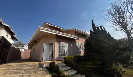CASA COM 488 M² DE TERRENO E 259 M² DE ÁREA CONSTRUÍDA COM 4 SUÍTES - COND. RESERVA DA SERRA EM JUNDIAÍ - SP *ESTUDA PERMUTA*