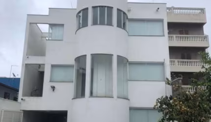 PRÉDIO COMERCIAL DE 496² DE ÁREA CONSTRUÍDA COM 32 SALAS NA VILA SANTA TEREZINHA NA VÁRZEA PAULISTA EM JUNDIAÍ SP