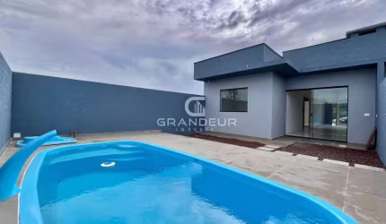 Residência Nova com 3 Quartos e Área de Lazer, 350m da Praia no Balneário Eliana