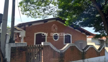 Excelente ponto comercial na área central de Valinhos, casa. Área muito valorizada, com fácil acesso e várias áreas de estacionamento. 15,5 m frente.