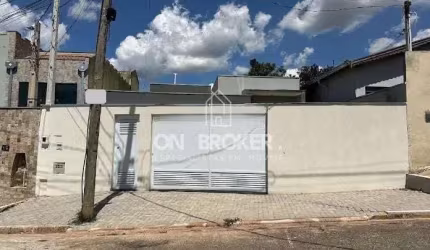 Casa com 3 dormitórios à venda, 135 m² por R$ 850.000,00 - Jardim São Luiz - Valinhos/SP