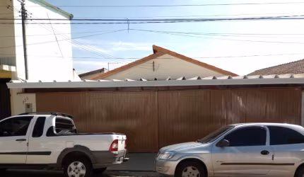 IMPERDÍVEL CASA AMPLA COM EDÍCULA DISPONÍVEL PARA LOCAÇÃO NO CENTRO