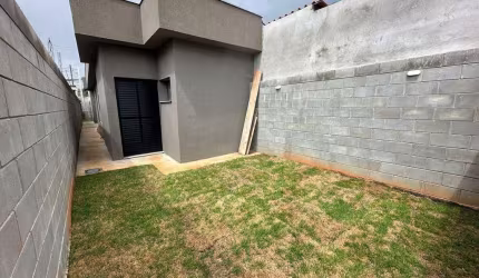 Casa para Venda em Mogi das Cruzes, Jardim Layr, 3 dormitórios, 1 suíte, 2 banheiros, 2 vagas