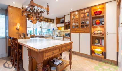 Apartamento à Venda no Água Verde, Curitiba com 4 Quartos, 364 m² por R$ 2.800.000.