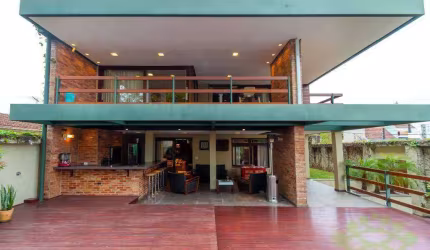 Casa à Venda Barigui, Curitiba com 5 Quartos, 365 m² por R$ 2.990.000