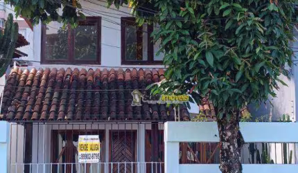 Casa com 3 dormitórios para alugar, 300 m² por R$ 4.156,87/mês - Riviera Fluminense - Macaé/RJ