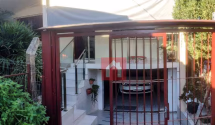Casa com 3 dormitórios à venda, 244 m² por R$ 469.000 - 1 de Maio - Farroupilha/RS