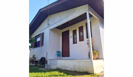 Casa em madeira PORTÃO - RS