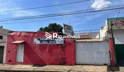 Casa à venda, 3 quartos, 2 vagas - Bairro PACAEMBU, Uberlândia MG