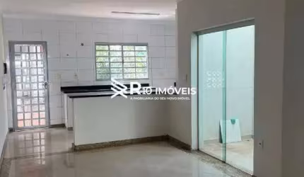 Casa à venda, 3 quartos, 1 suíte, 2 vagas - Bairro SANTA MONICA, Uberlândia MG