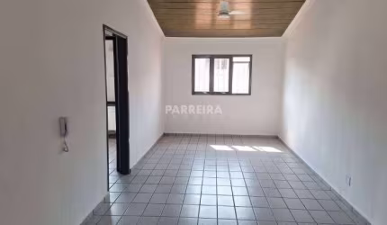 Apto Edificio Sambura 2 dormitorios ( Sala com Janelas para os dois lados)