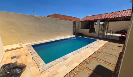 Residencia no Alto Paraiso com 4 dormitórios