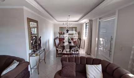 Casa à venda no Guabirotuba
