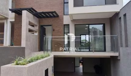 Sobrado Duplex à venda no Abranches