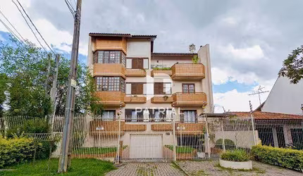 Cobertura à venda no Água Verde
