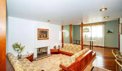 Apartamento à venda no Batel
