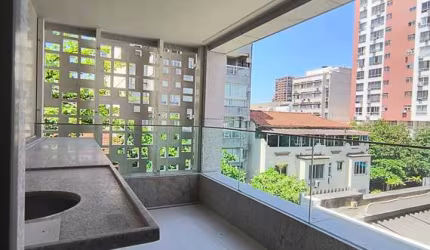 Apartamento Alto Padrão, Studio-Suíte com Vaga, andar alto e vista frontal, ideal para aluguel de alto padrão.