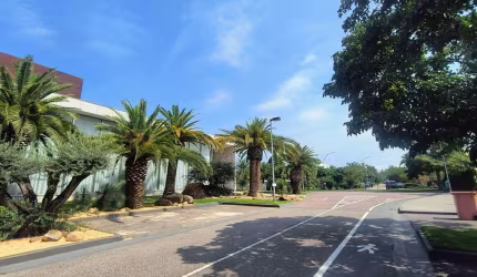 Oportunidade única de Lote de 1509m² com o menor m² da Barra e Recreio, no Villaggio Felicitá.