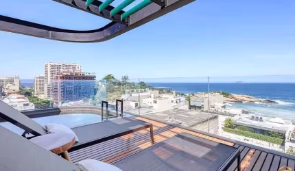 Cobertura Triplex de Alto Luxo, 220m², 3 suites, vista para o Mar, no Arpoador, entre as praias de Copacabana e Ipanema.