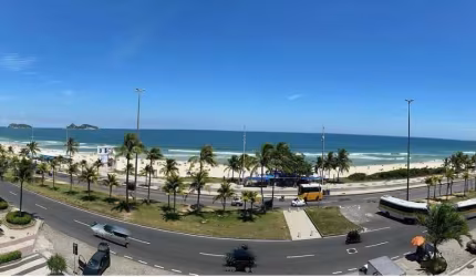 Cobertura Dúplex de 980m², Reformada, 5 Suítes, Adega, Cinema, Academia, 5 Vagas e Vista frontal para o MAR da Praia da Barra.