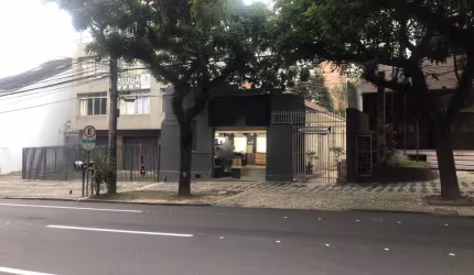 LOJA/CASA COMERCIAL/ TERRENO NO CENTRO