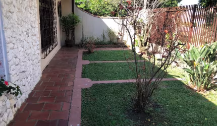 CASA BAIRRO CAJURU