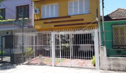Sobrado á venda no bairro  Santana, com 4 quartos