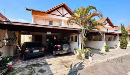 Sobrado com 2 dormitórios à venda, 160 m² por R$ 480.000,00 - Jardim Itapoã - São José dos Campos/SP