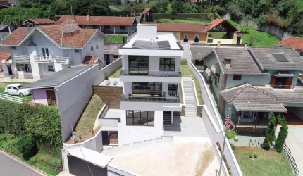 Casa com 5 dormitórios à venda, 308 m² por R$ 2.400.000,00 - Vila Matilde - Campos do Jordão/SP