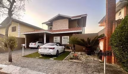 Casa com 4 dormitórios à venda, 201 m² por R$ 1.800.000,00 - Condomínio Portal da Serra - São José dos Campos/SP