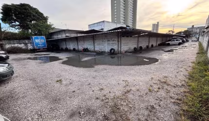 Terreno à venda, 721 m² por R$ 1.100.000,00 - Centro - São José dos Campos/SP