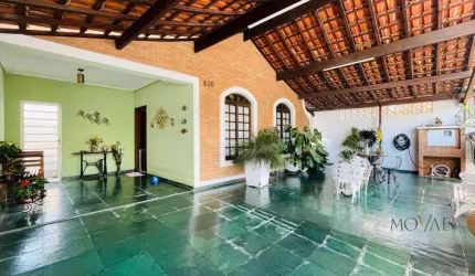 Casa com 3 dormitórios à venda, 199 m² por R$ 800.000,00 - Jardim Portugal - São José dos Campos/SP