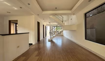 Casa com 3 dormitórios para alugar, 216 m² por R$ 4.420,00/mês - Villa Branca - Jacareí/SP