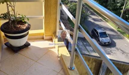 Vende-se Linda Casa, 3 Dorm, Condominio Vila Verde – Transurb