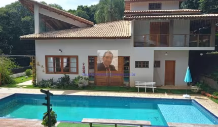 Vende-se Linda Casa 2dorm, Condomínio Vila Verde