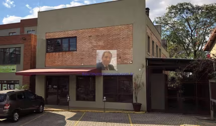 Vende-se e Aluga-se - Loja &amp;quot;C&amp;quot; (351,34 m²) - Centro Comercial ÁAREA