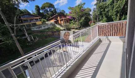 Vende-se Casa NOVA E LINDA, com  3 suítes, Área Gourmet, à 3km RT. 